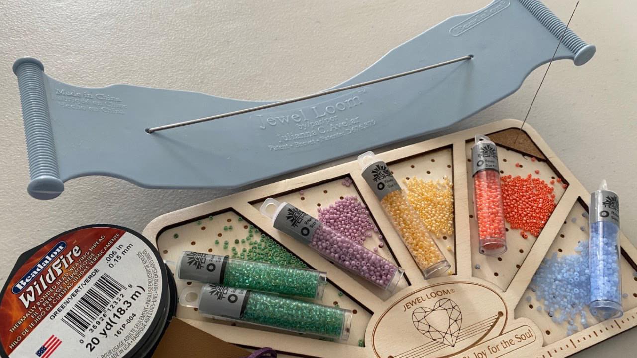 Looming a Sedona Spring Bracelet - Jewel Loom School with Jewels
