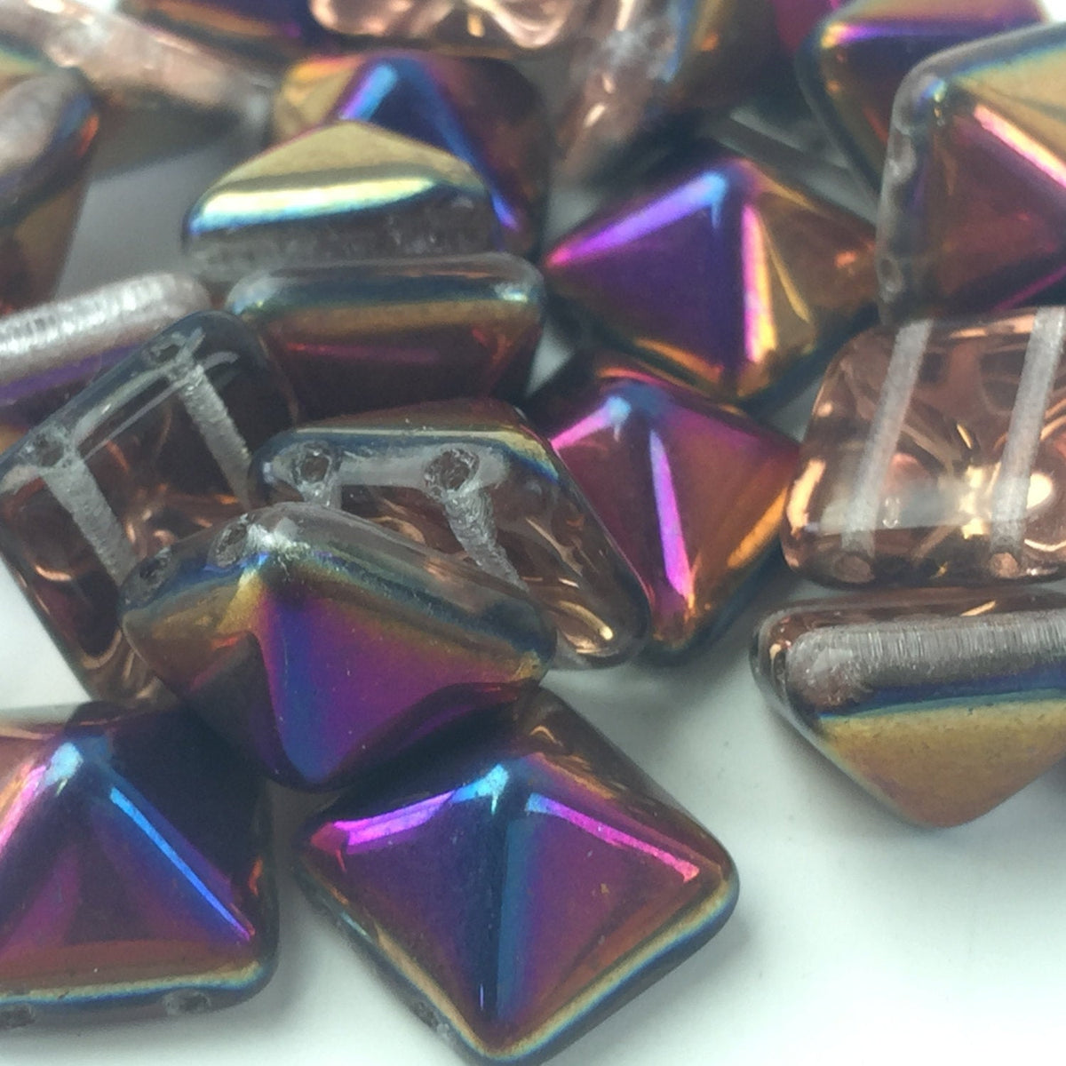 Beads, Czech Glass Beads, Topaz Copper, 25 pieces, Pyramid 12mm, C4410