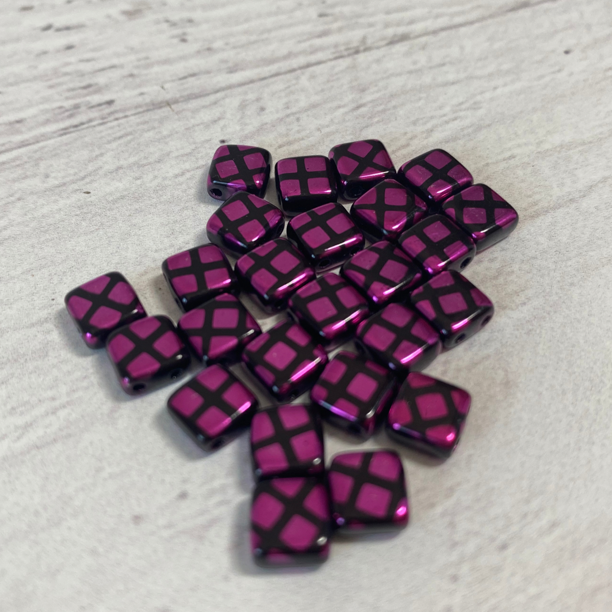 Czech Glass 6mm Tile Fuchsia Metallic w/Black lines