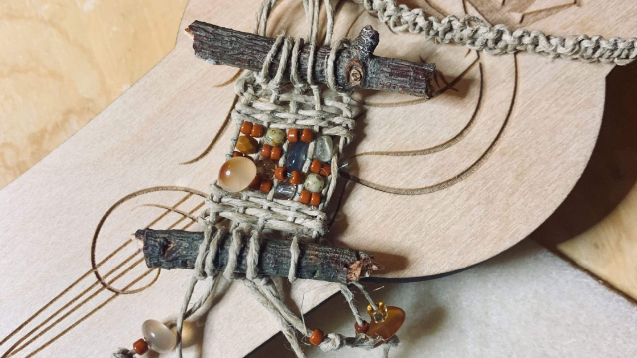 Nature Pendant Demo - Jewel Loom School Live with Amber and Trish
