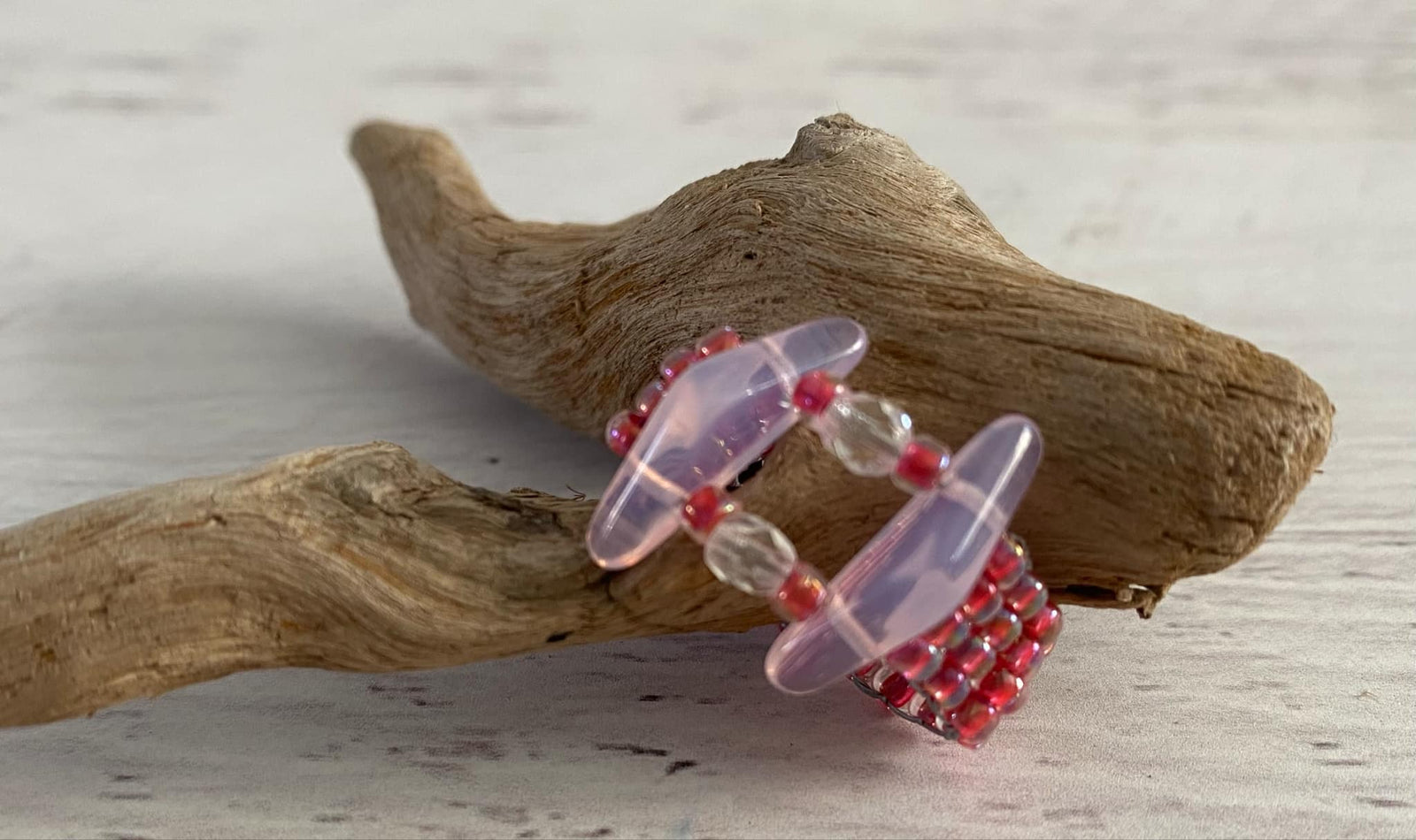 How to use Boomerang Shaped Beads to make a Beaded Ring