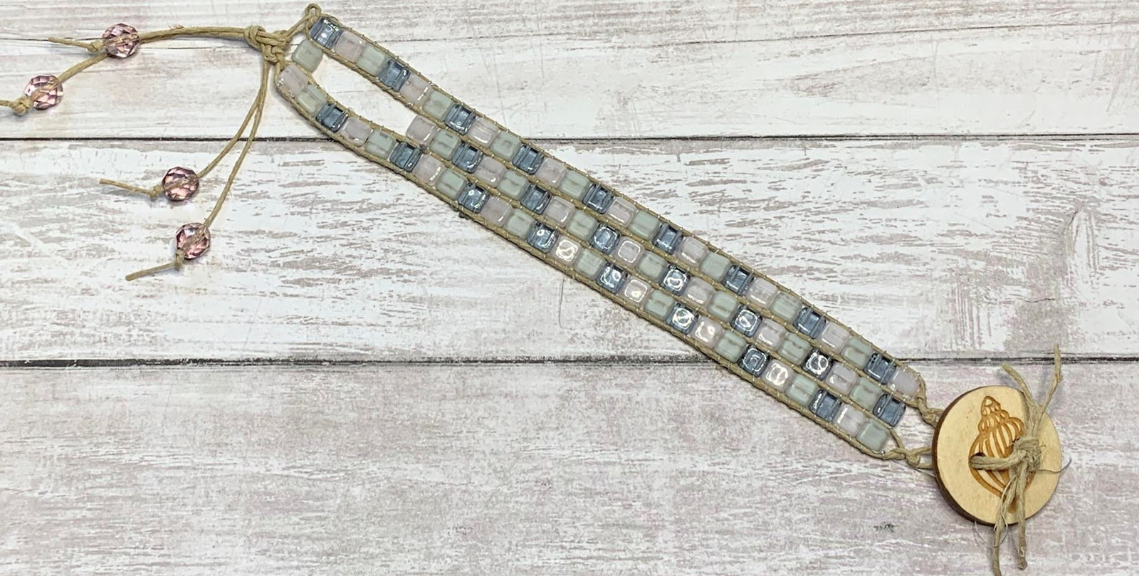 Buttonhole bracelet DIY on Jewel Loom School-Live with Tricia Giazzon  & Amber Scott