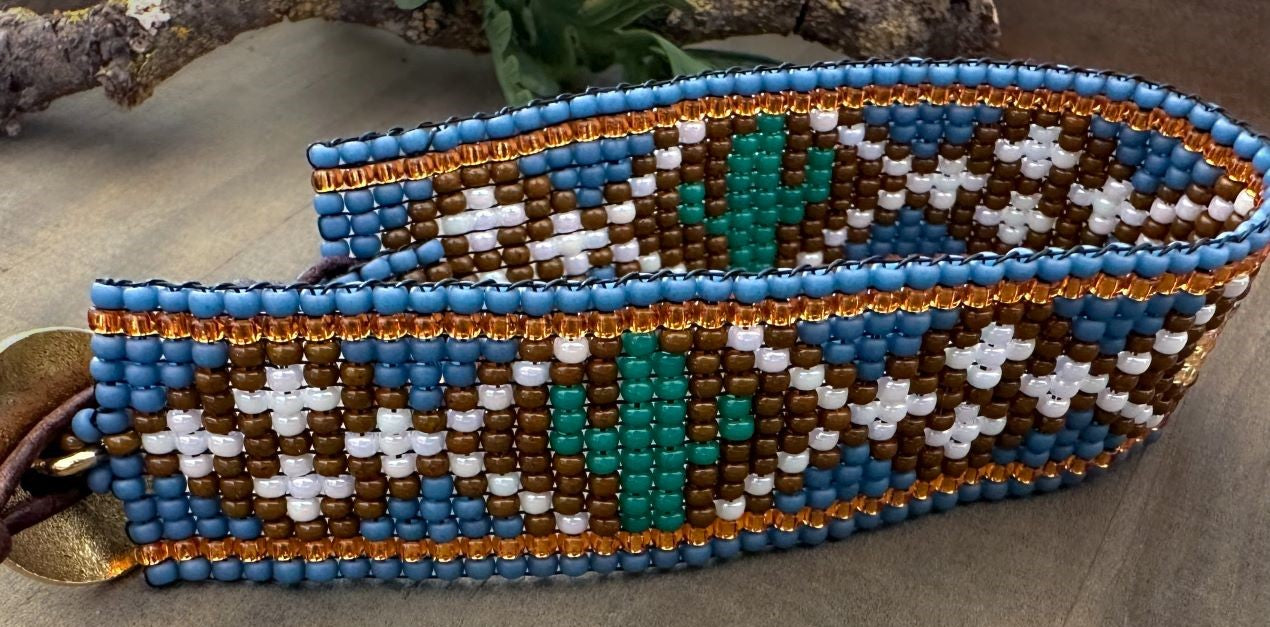 Southwest Pattern Cuff with Danielle Wickes - Jewel Loom School Live with Julianna "Jewels" Avelar