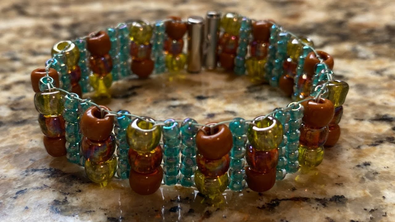 How to make a friendship bracelet on a bead loom