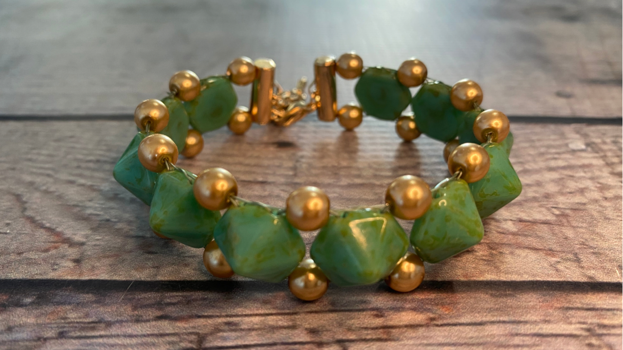 Hexagon & Pearl Bracelet - Jewel Loom School Live with Jewels