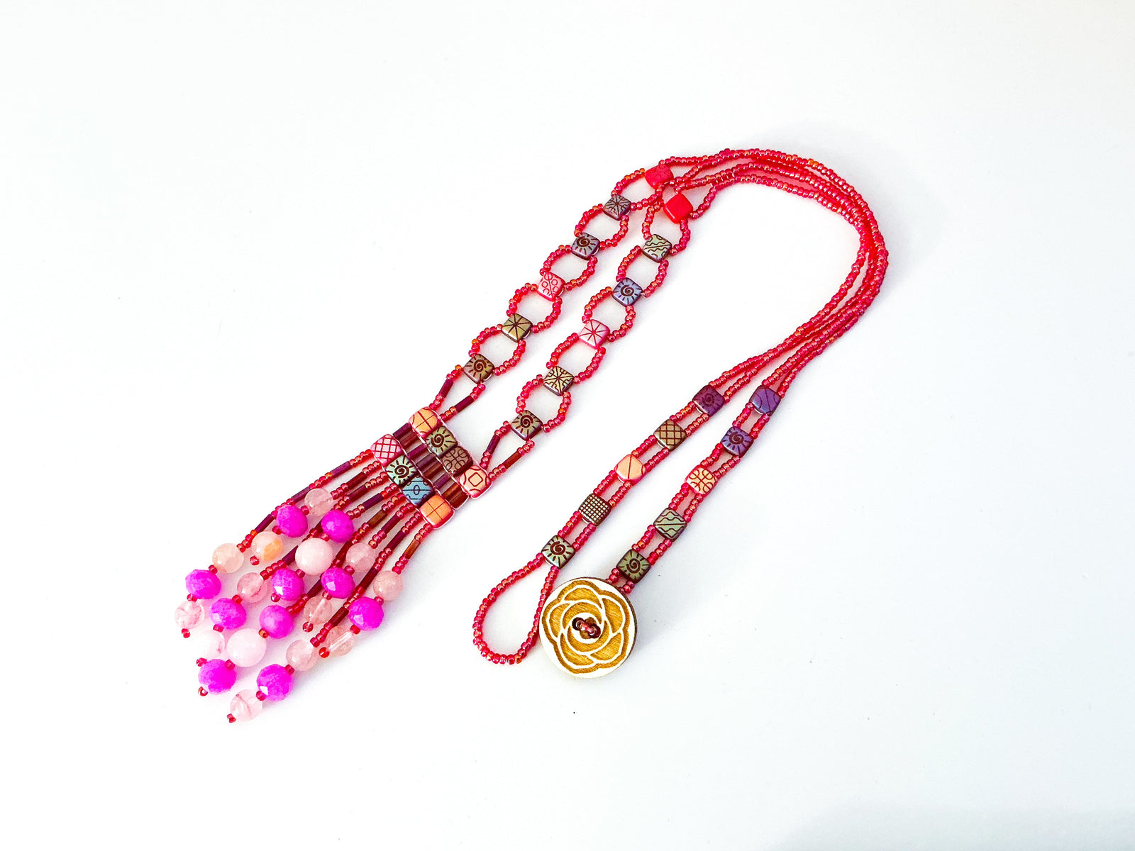 Learn How To Make a Necklace on the Jewel Loom Bead Loom